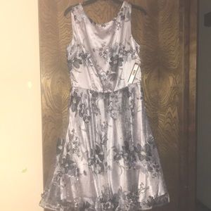 Tahari lace party dress